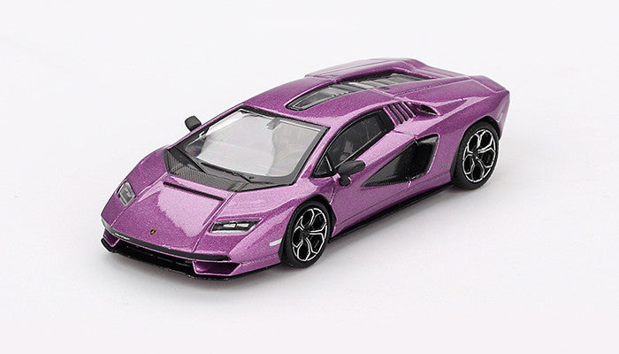 Lamborghini Countach LPI 800-4 Viola 30th 1:64 Diecast-Modell