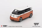 Volkswagen ID. Buzz Candy-Weiß / Energetic-Orange 1:64 Diecast Modell