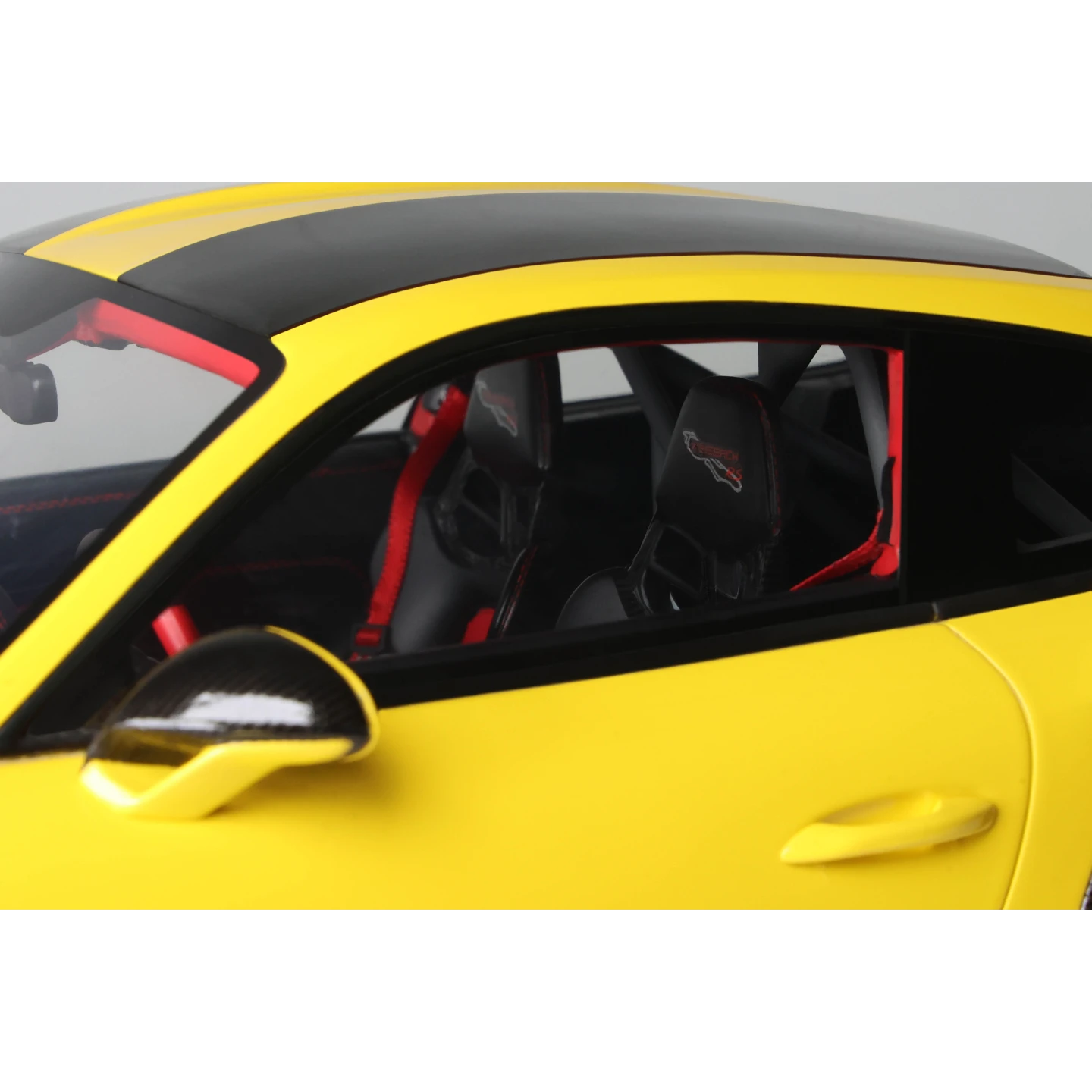 Porsche 911 (991.2) GT2 RS WP 1/12 GT Spirit