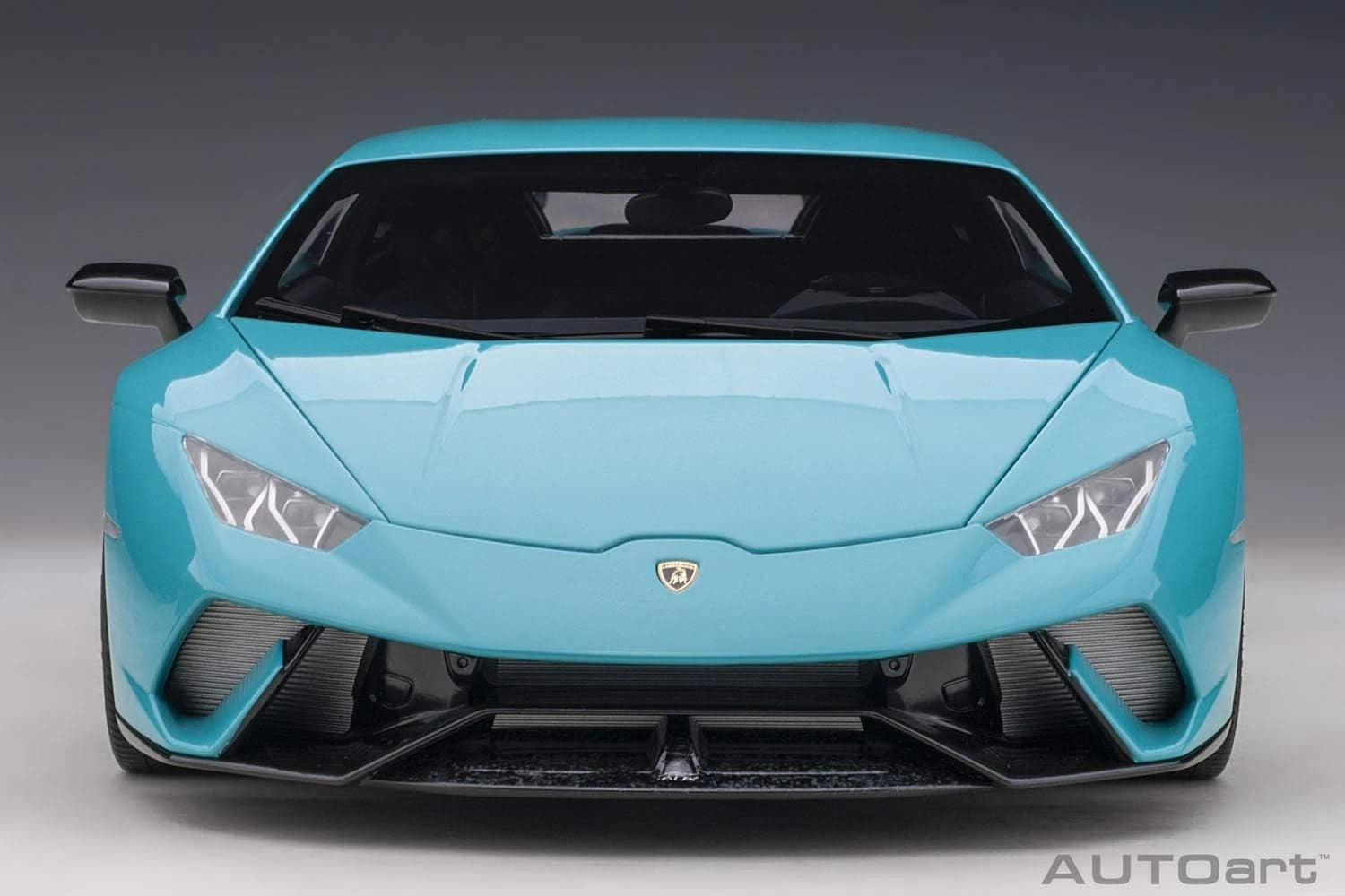 Lamborghini Huracán Performante – Hellblau Maßstab 1:12 von AUTOart