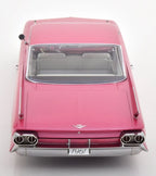 Cadillac Series 62 Coupe DeVille 1961 Rosa Maßstab 1:18 Modell